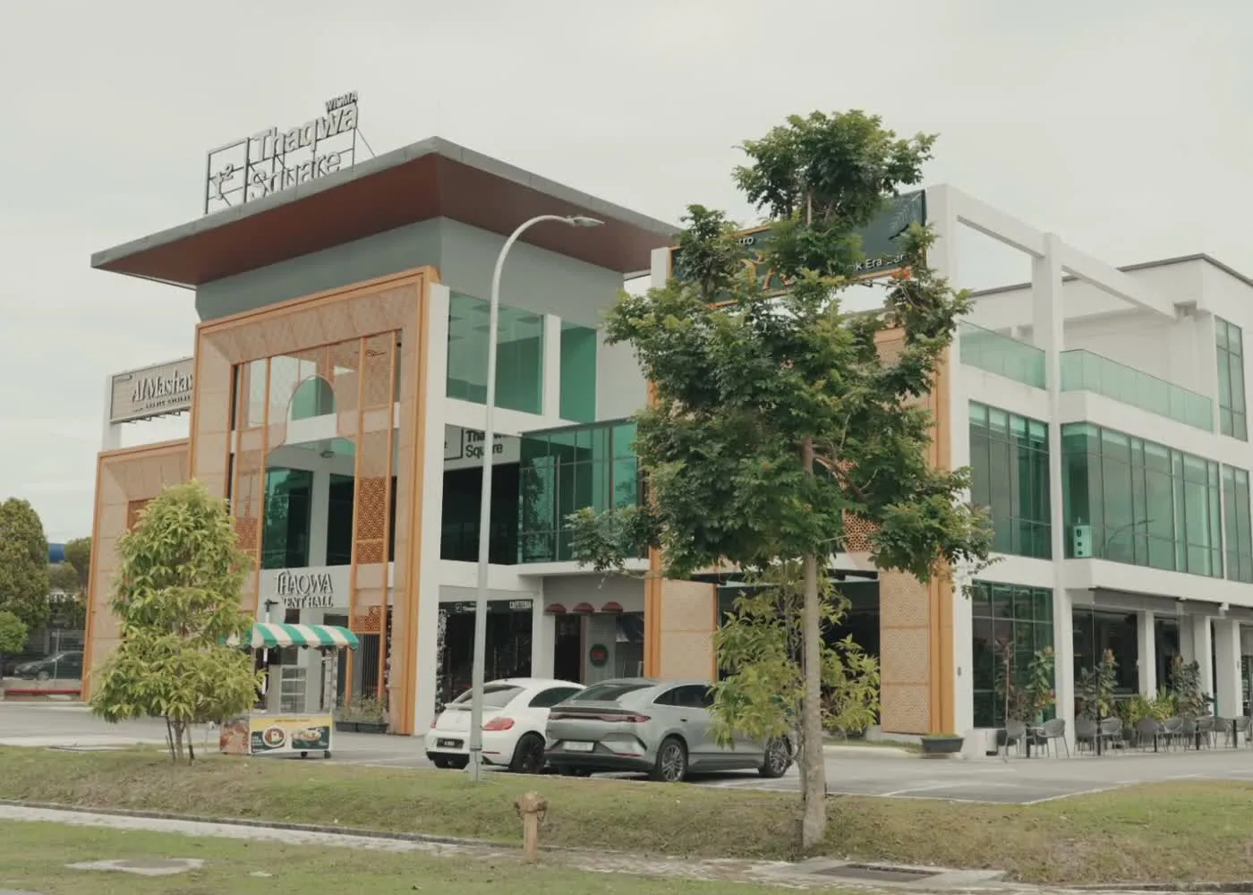 Exterior view of the Thaqwa Square Event Hall building